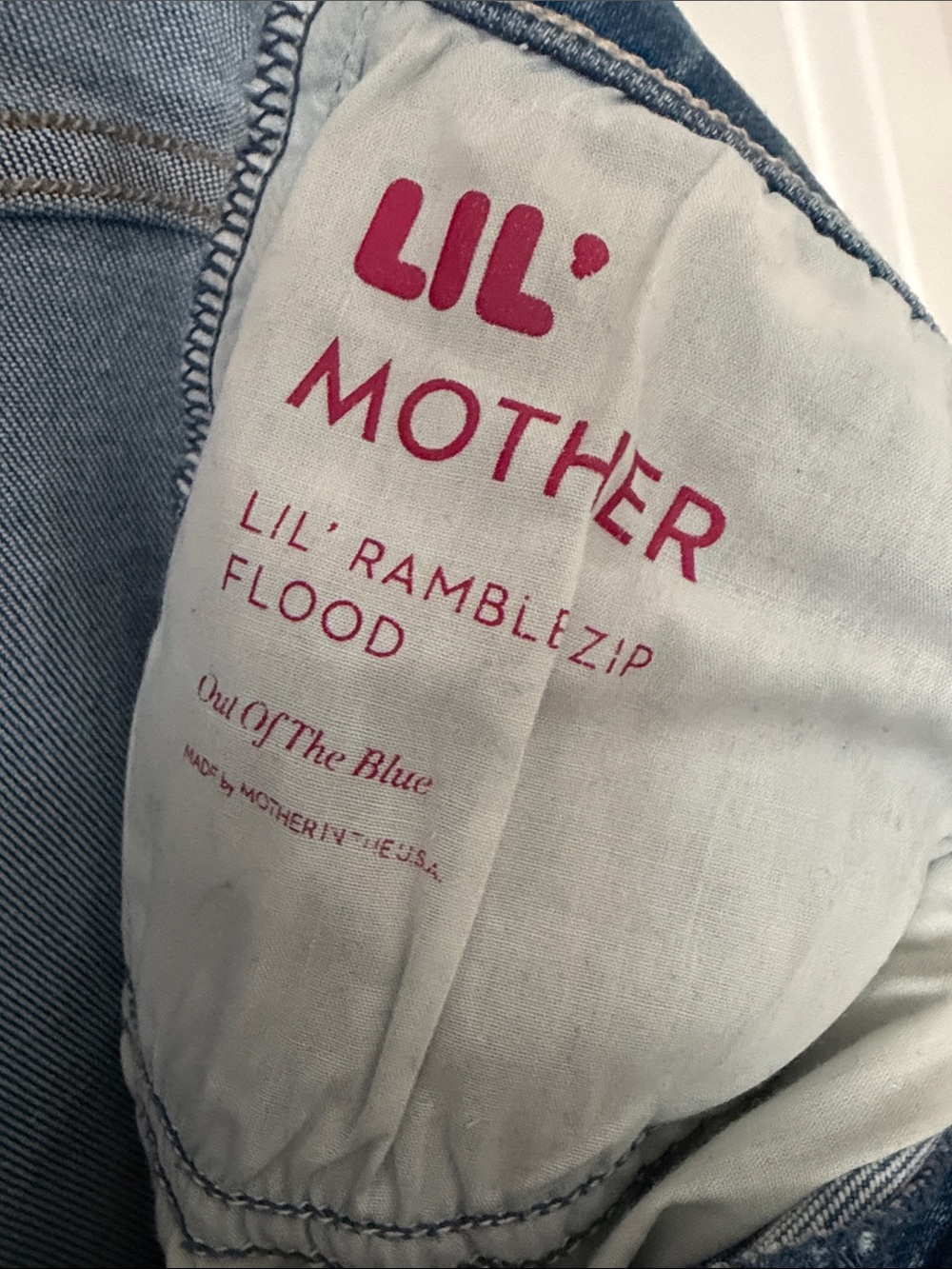 MOTHER Lil Rambler (Petites) Zip Flood - Cropped Straight Jeans - Picture 4 of 7